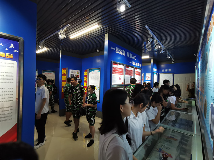 d8435868db660e6c5bbe38288f0f3414.jpg f3bbb36ee64530d7e21d9871396e8e1_副本.jpg