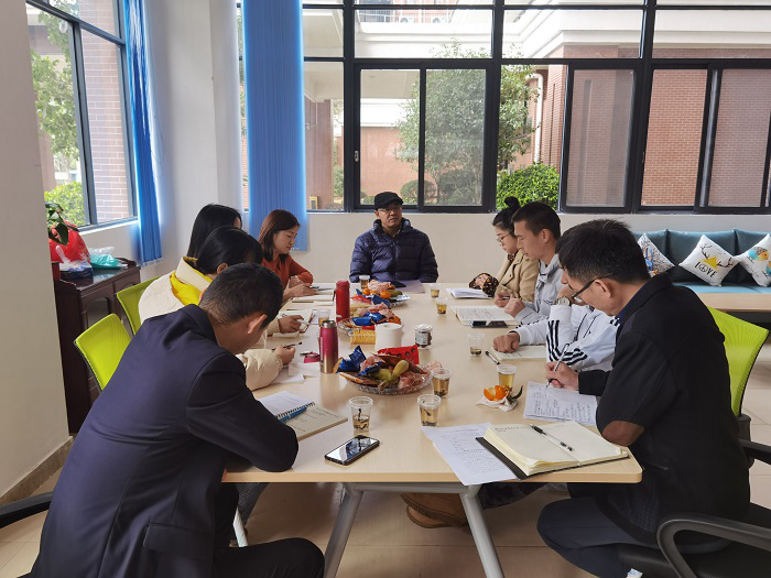 84074fff9eb4a1b413fd4593eee05db0.jpg 辅导员沙龙.jpg