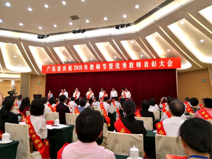 61bd2b9ea6ff86325cc3c3a2d13be74b.jpg 88_副本.jpg