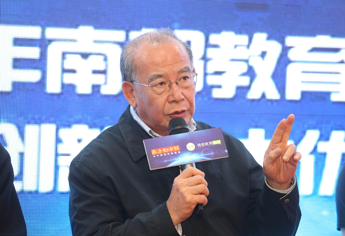 c2c9b859f2e75c812dadeb3222acc721.jpg 吴颖民_副本.jpg