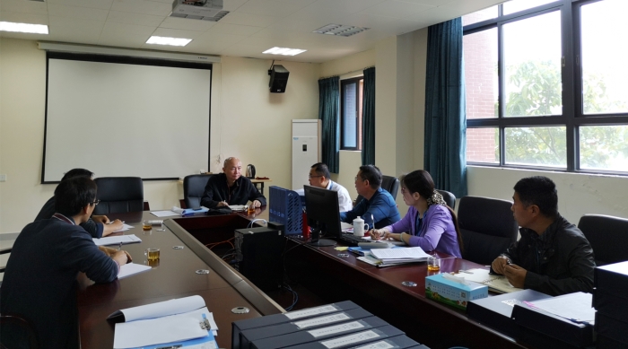 5月7日上午 在208会议室核查教学科研仪器设备数据_副本.jpg