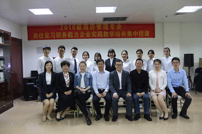 6297eb6a1aa09da9e08b8419a2af55c6.jpg 微信图片_20191011151514_副本.jpg