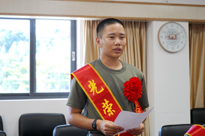 bd8608e17e1ac606613cafa8853381bd.jpg 2.jpg