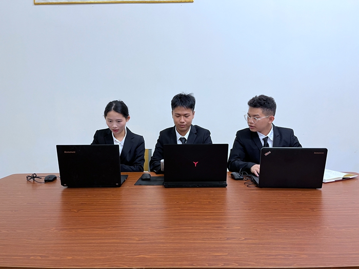 图2 金年会官网参赛1队参加全国冠军赛.JPG