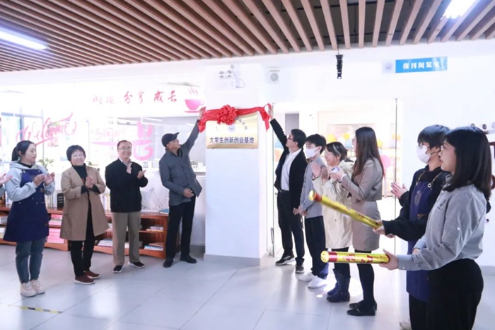 bb0847a408b3dffc6633b5f1ee7fa72e.jpg 700 (1).jpg