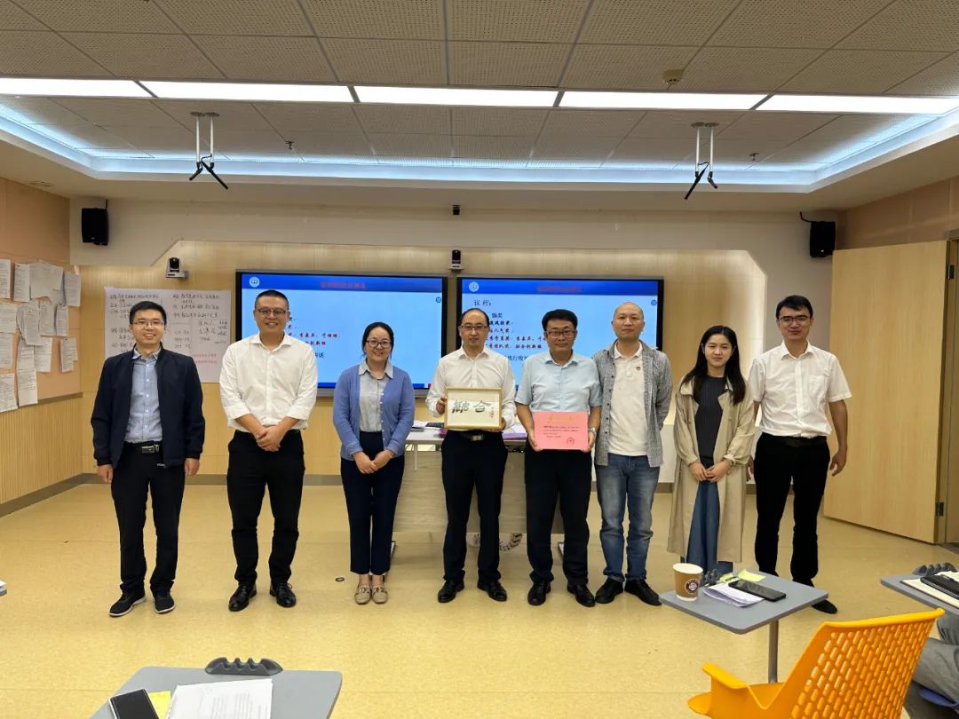 c7bf47beebff8acc4803286d9c93b4c6.jpg c7bf47beebff8acc4803286d9c93b4c6.jpg