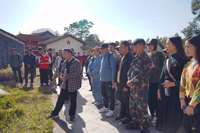 ed8ed14f0bba4e6a514a3869f997b90f.jpg 700 (8).jpg