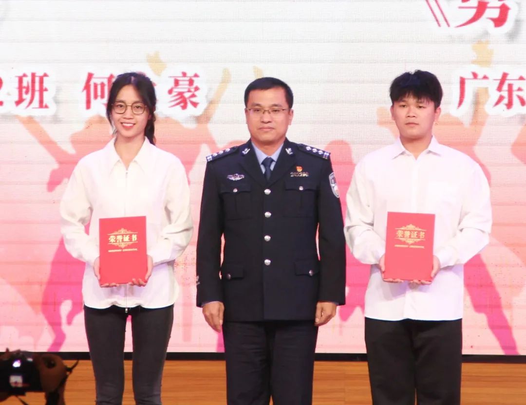 d3e998ad9e4141b48501b647b418898c.jpg d3e998ad9e4141b48501b647b418898c.jpg