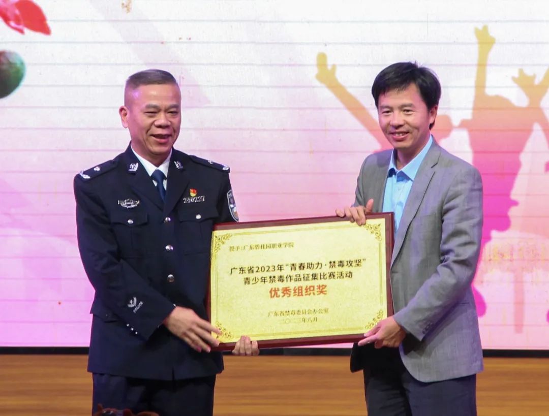 e648dc4e12a3915b9dc19f3c8402cece.jpg e648dc4e12a3915b9dc19f3c8402cece.jpg