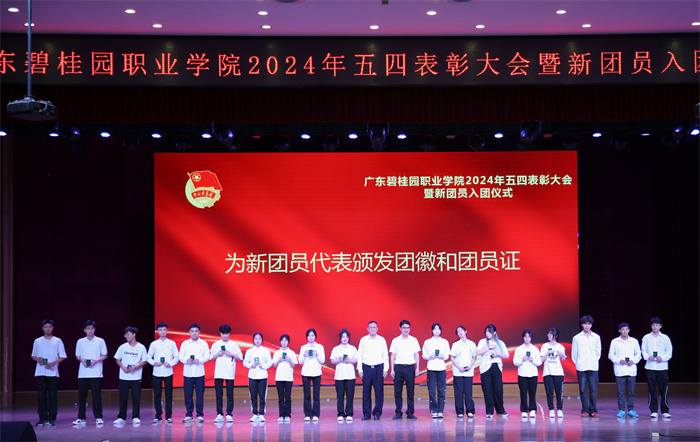 c5cb419e20bf21cceac66728a821bc83.jpg 7C8A8882.jpg