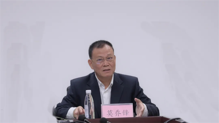 4f676368171d810d7d6ea9e8e596e74d.jpg 1.jpg